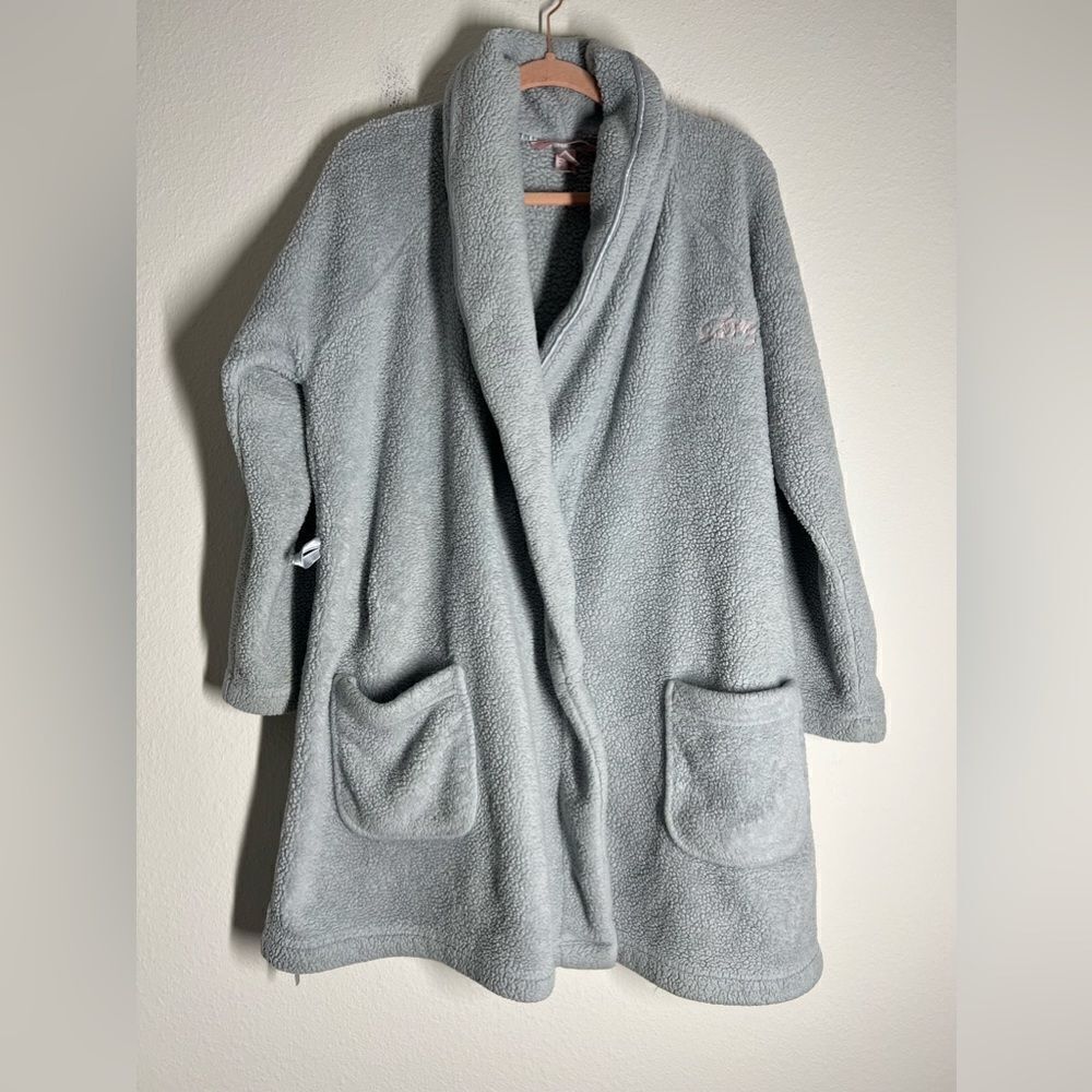 VICTORIA'S SECRET Short Cozy Robe with out of waist belt Size M/L
